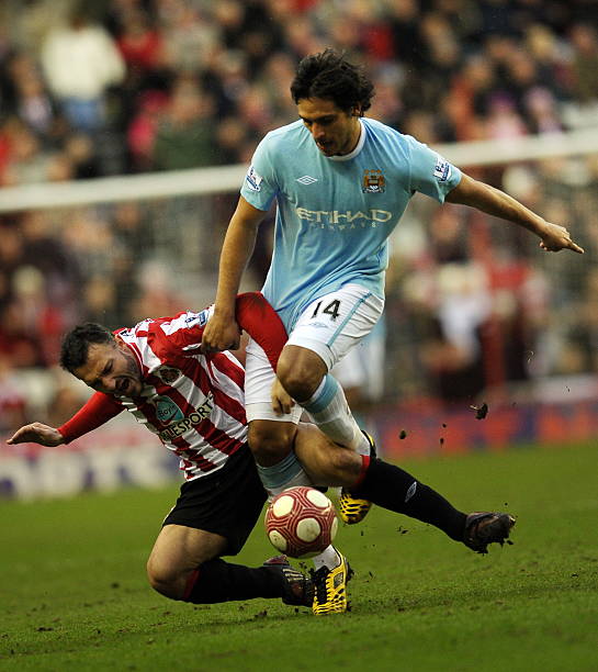 这座豪宅显 这座豪宅显