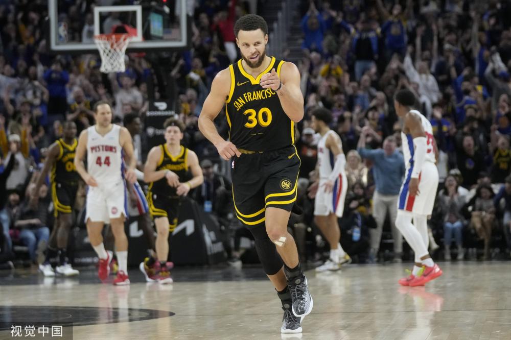 色的显眼包 色的显眼包