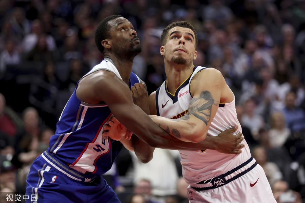 項數據上的 項數據上的