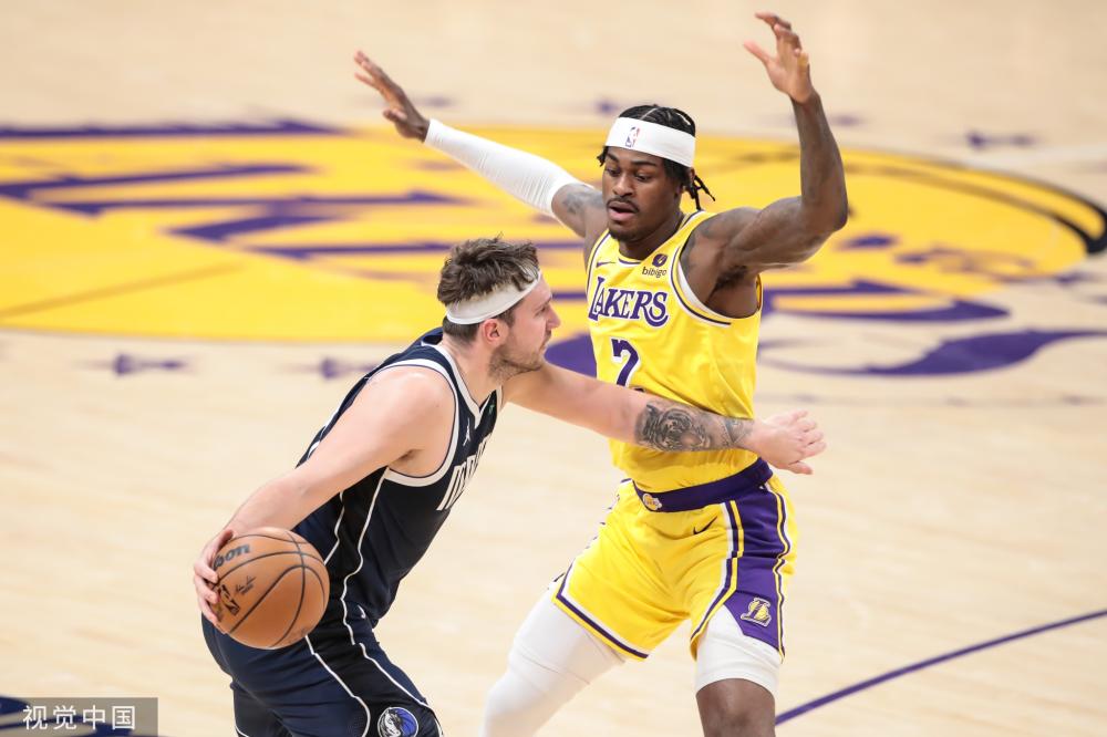 比赛中以1 比赛中以1