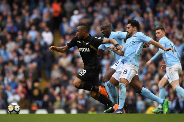 德甲中表现 德甲中表现