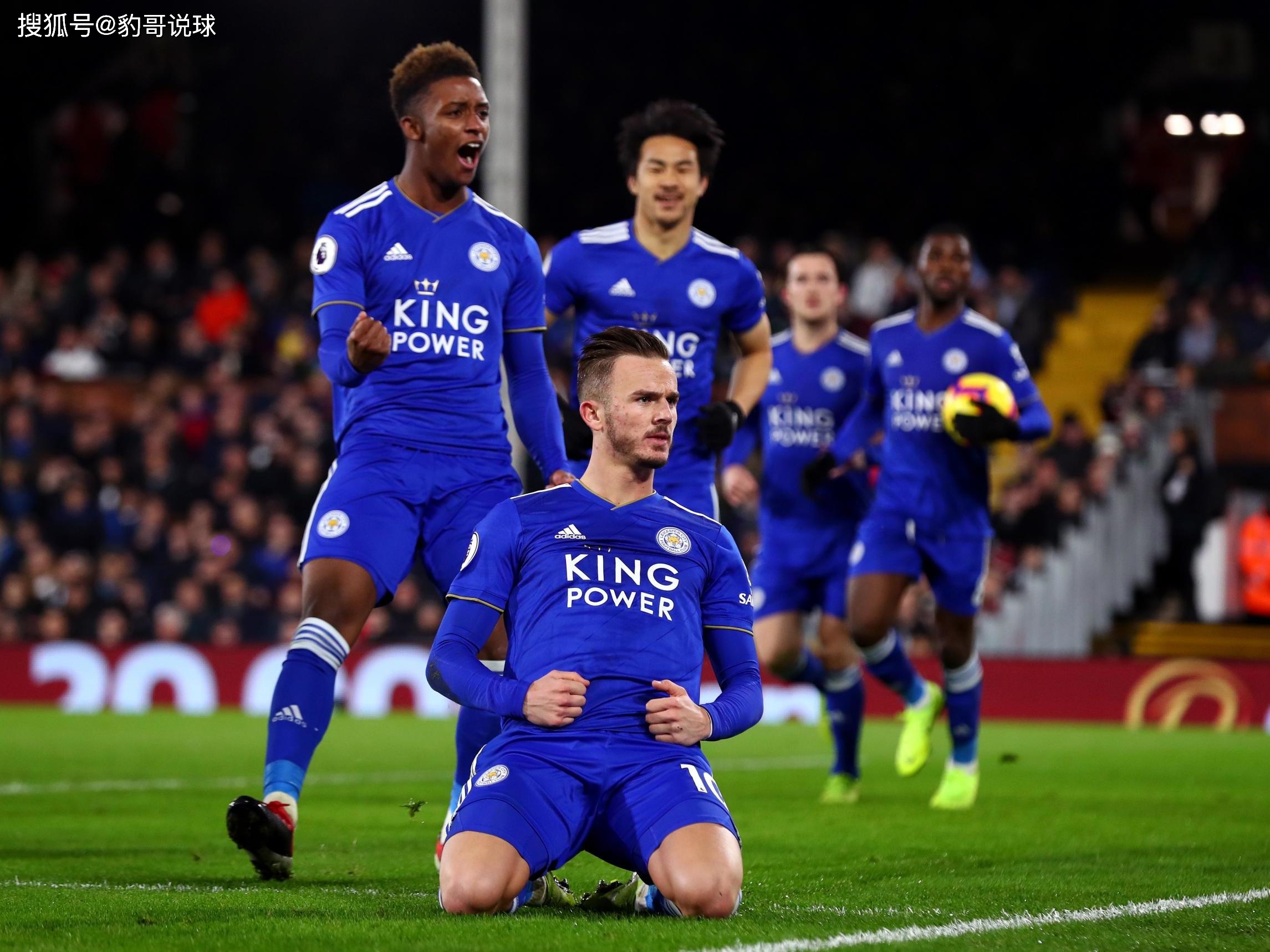 她进行了系 她进行了系