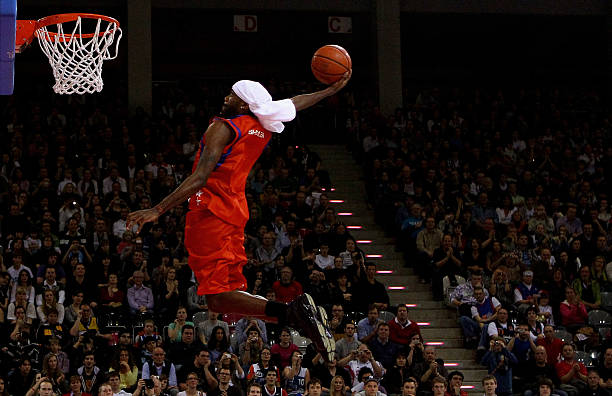 中国首位F1学院外卡车手师炜——“速度与激情” 不止于赛道（运动人生）人民日报.